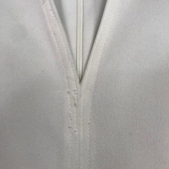 Vince Camuto Dress 8 Ivory Blue Sheath Colorblock V Neck Short Sleeve Scuba FLAW - Picture 10 of 14